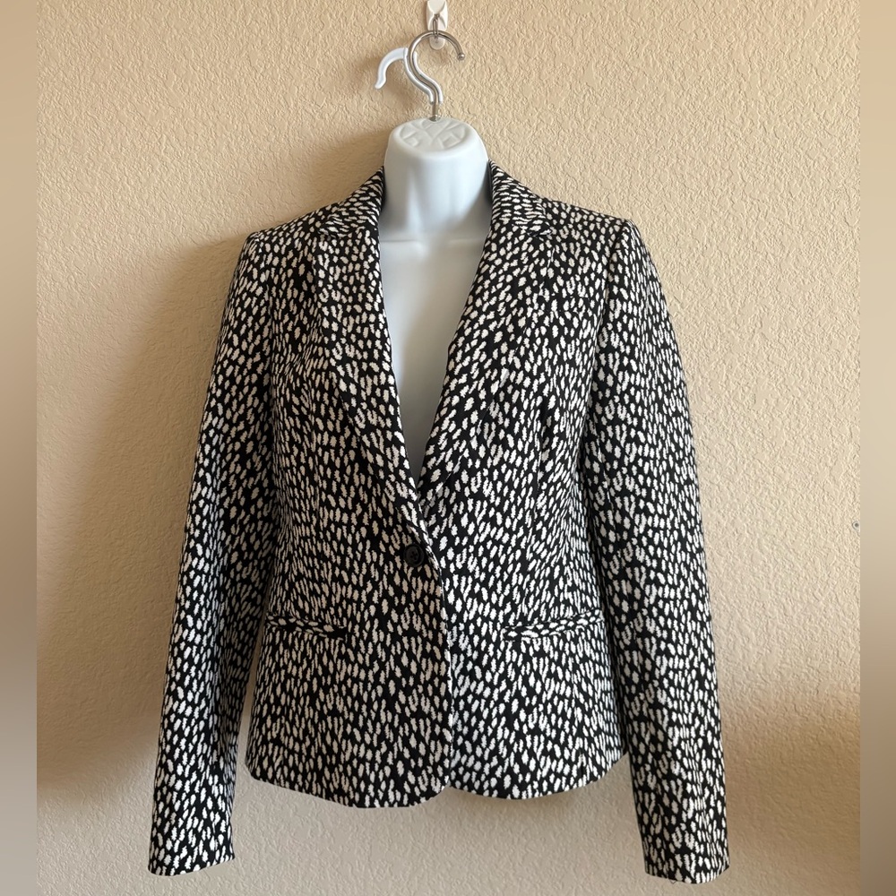 Banana Republic Monochrome Textured Blazer